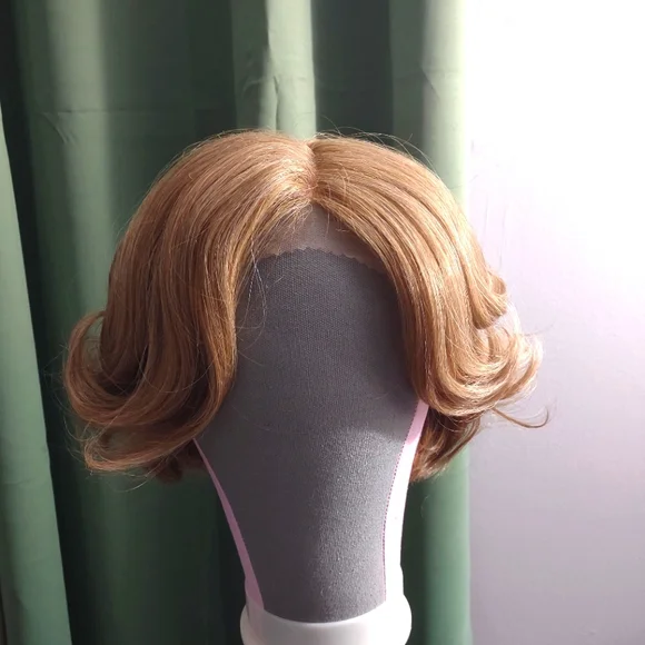 HD Swiss Lace Wig - Picture 2 of 3